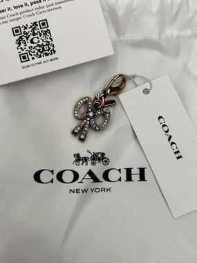COACH Crystal Bow DIY Charm. NWT